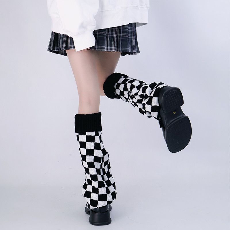 Siyah Beyaz Damalı Bacak Isıtı - Boot Sock Slouchy incelemesi ve fiyatı
