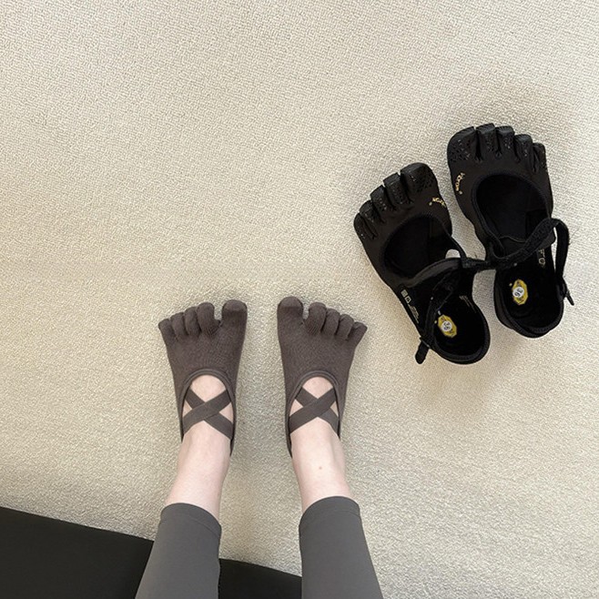 Kadın Çapraz Askılı Beş Parmak - Grip Sock Yoga incelemesi ve fiyatı